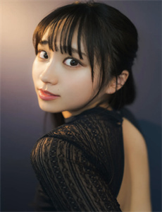 鲁鲁修第二季-大胆美女人体