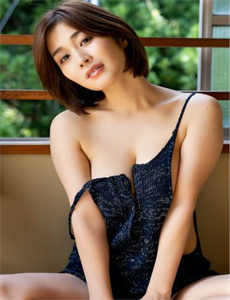 12呦女洗澡自拍视频-完美邮局